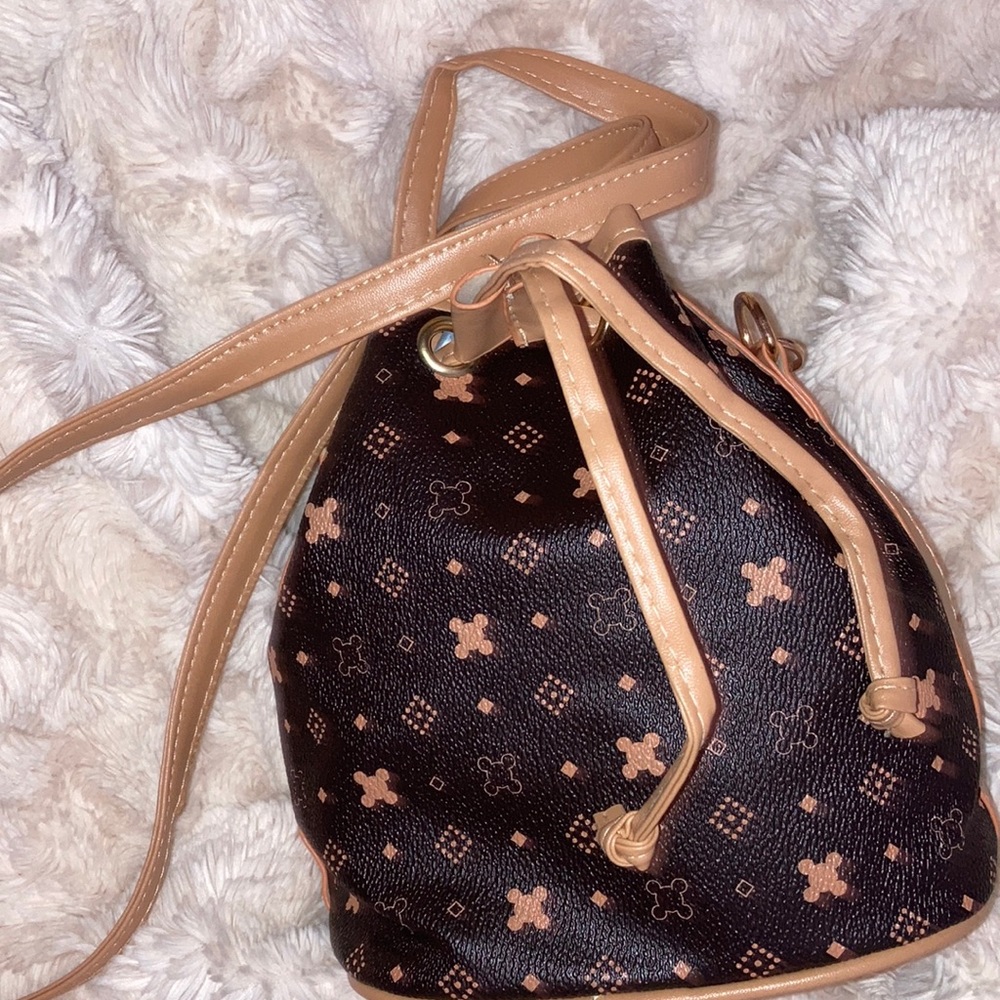 🌺🌷BOUTIQUE satchel Crossbody🌺🌷